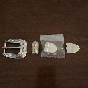 Silver belt buckle, keeper & two tip set